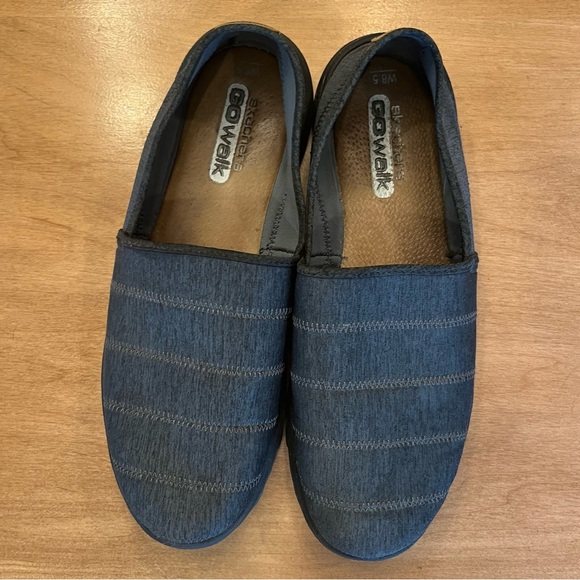 Denim slide-in walking shoes by Skechers - Picture 4 of 7